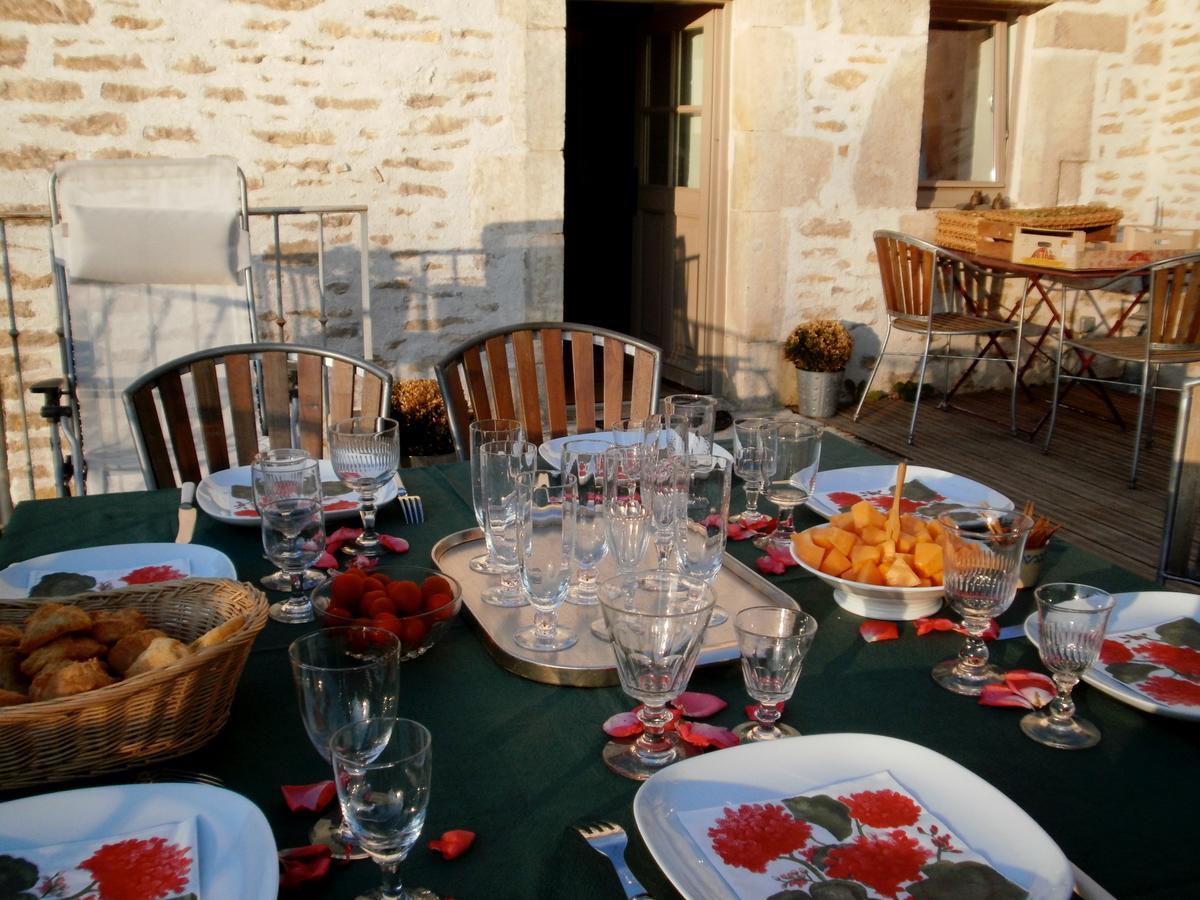 Val De La Nef Bed & Breakfast Joux-la-Ville Ngoại thất bức ảnh